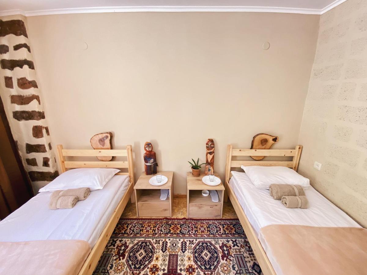 Hovek Guest House Dilijan Esterno foto