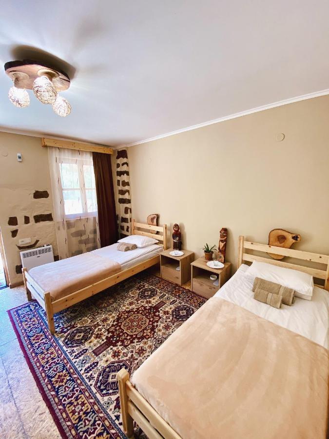 Hovek Guest House Dilijan Esterno foto
