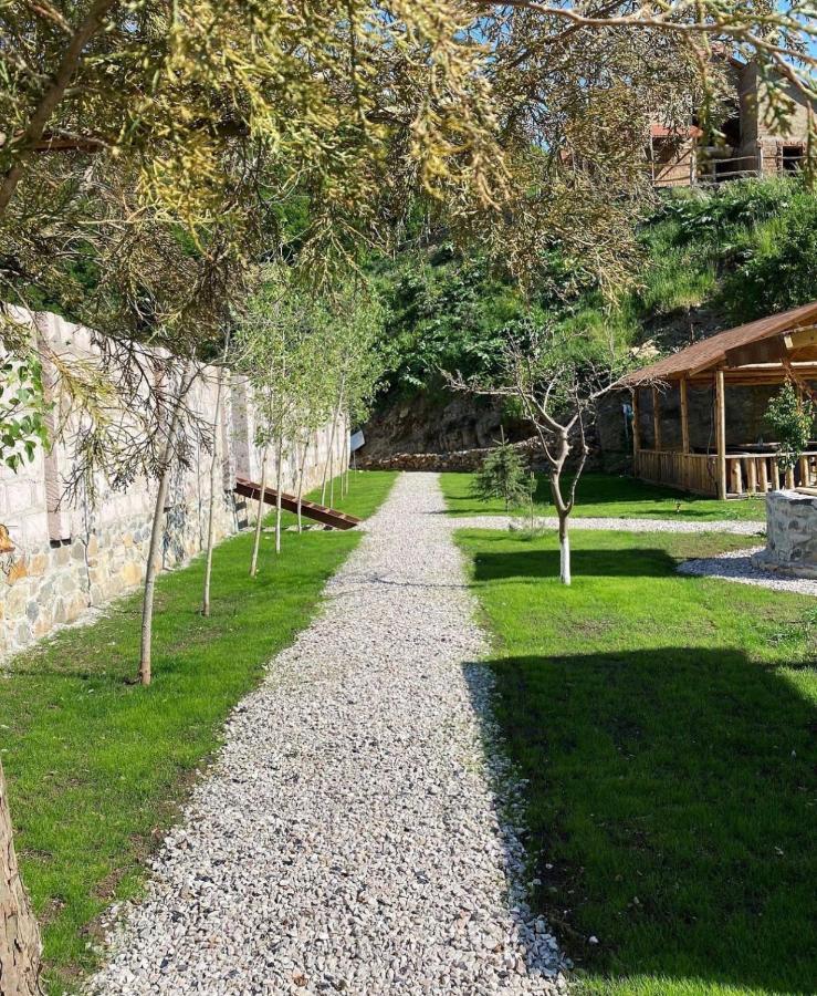 Hovek Guest House Dilijan Esterno foto