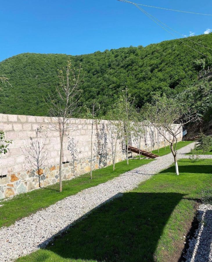 Hovek Guest House Dilijan Esterno foto