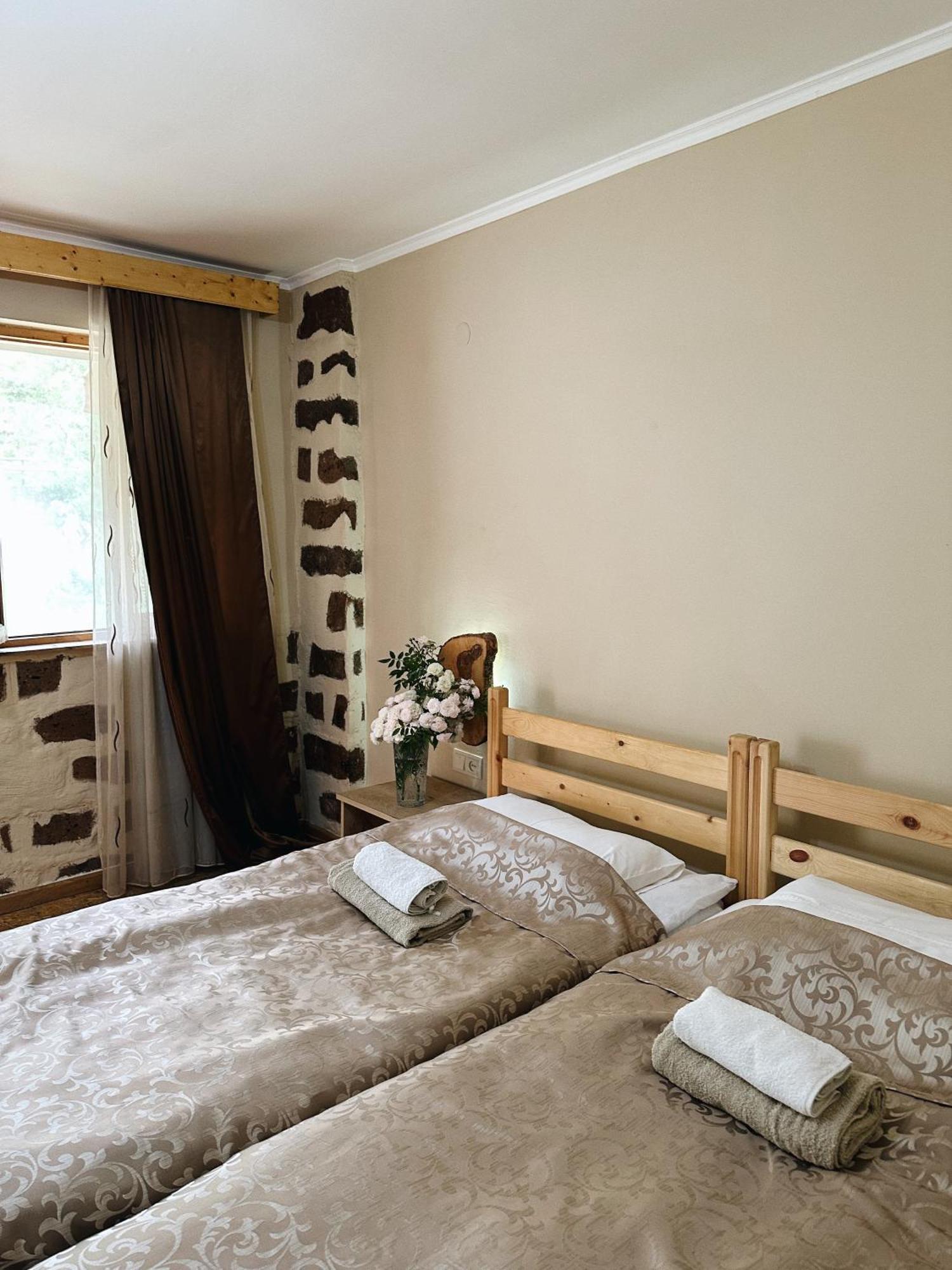 Hovek Guest House Dilijan Esterno foto
