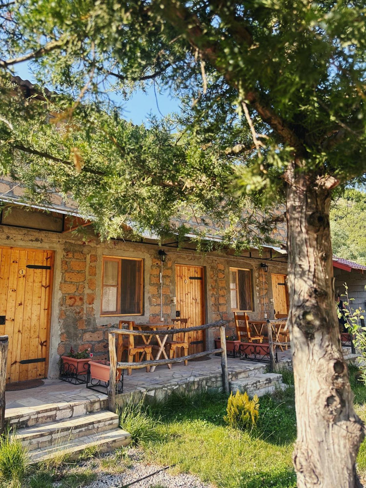 Hovek Guest House Dilijan Esterno foto